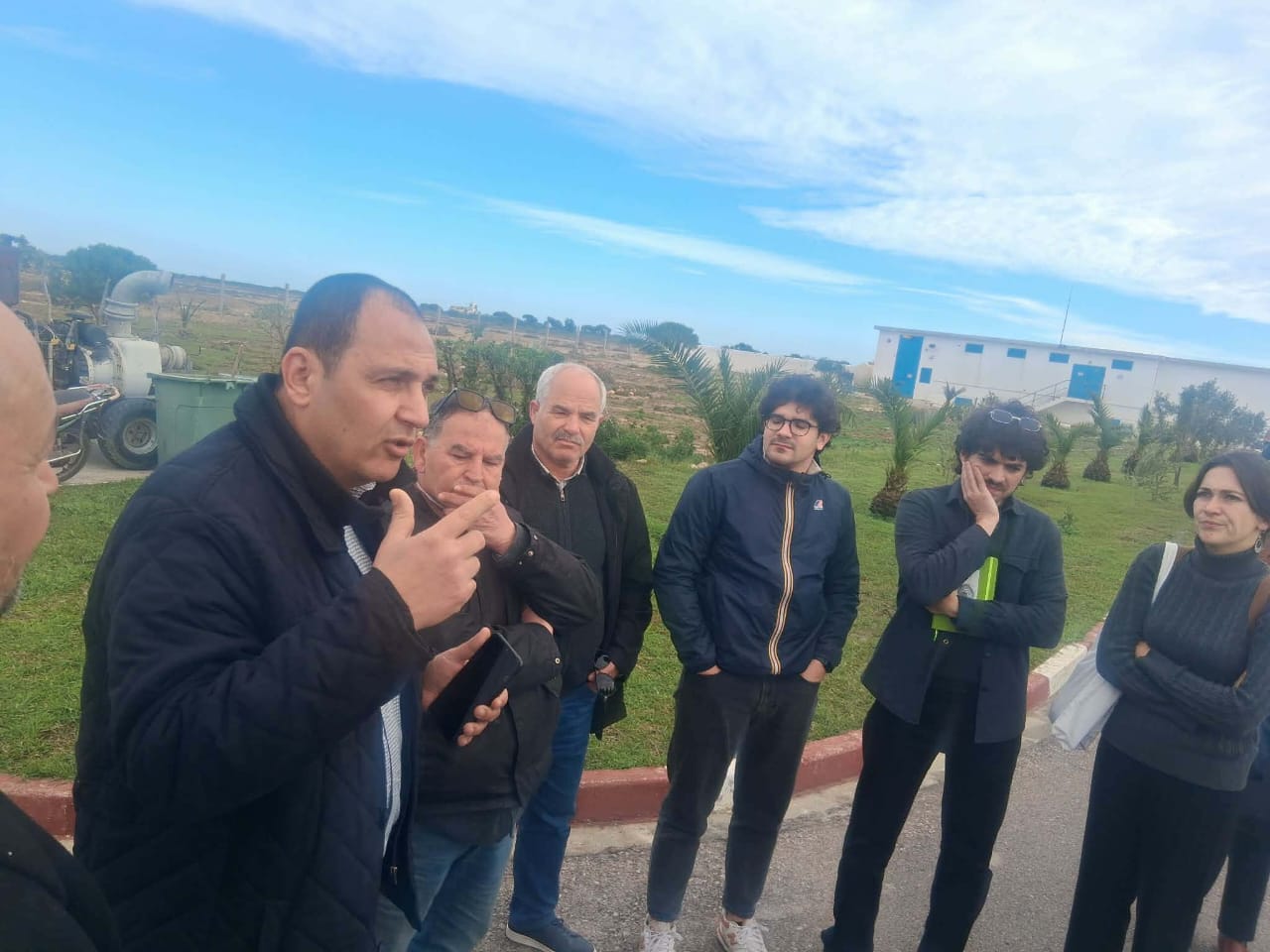  وفد ايطالي يزور المركب الفلاحي بالنفيضة